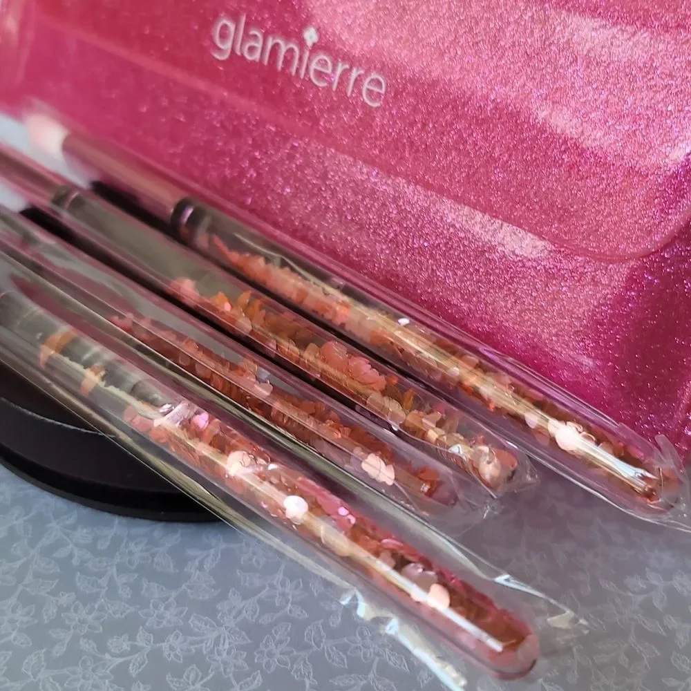 Glamrierre 4 Piece Pink Glitter Makeup Brush Set with Carrying Case